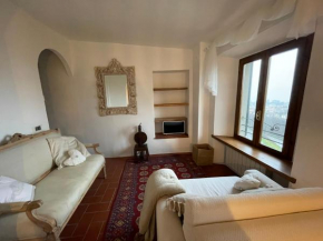 Stunning view 2-Bed Apt in Barga Lucca TUSCANY Barga